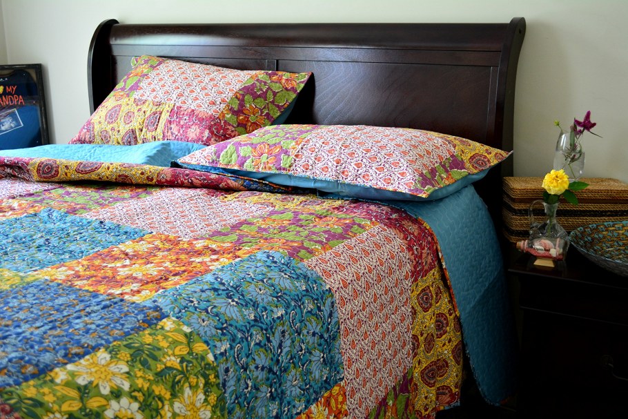 Покрывало с ленточками