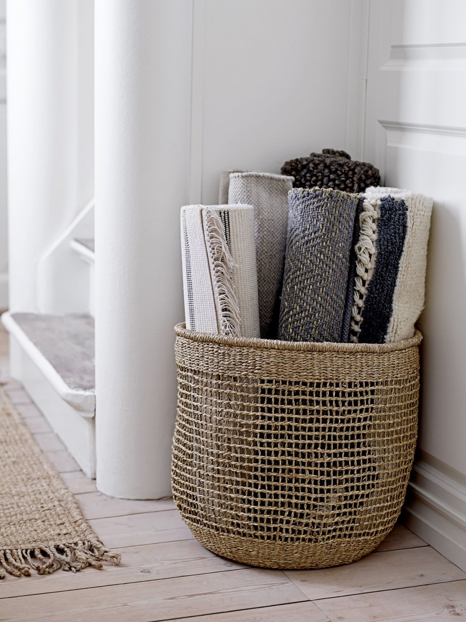 Плетеные горшки для цветов в интерьере