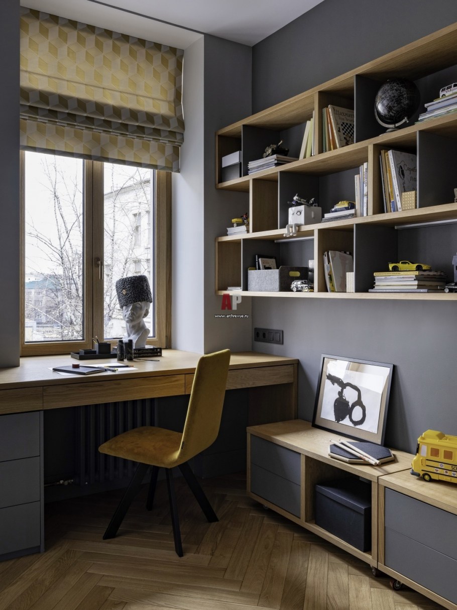 Рабочее место в комнате интерьер