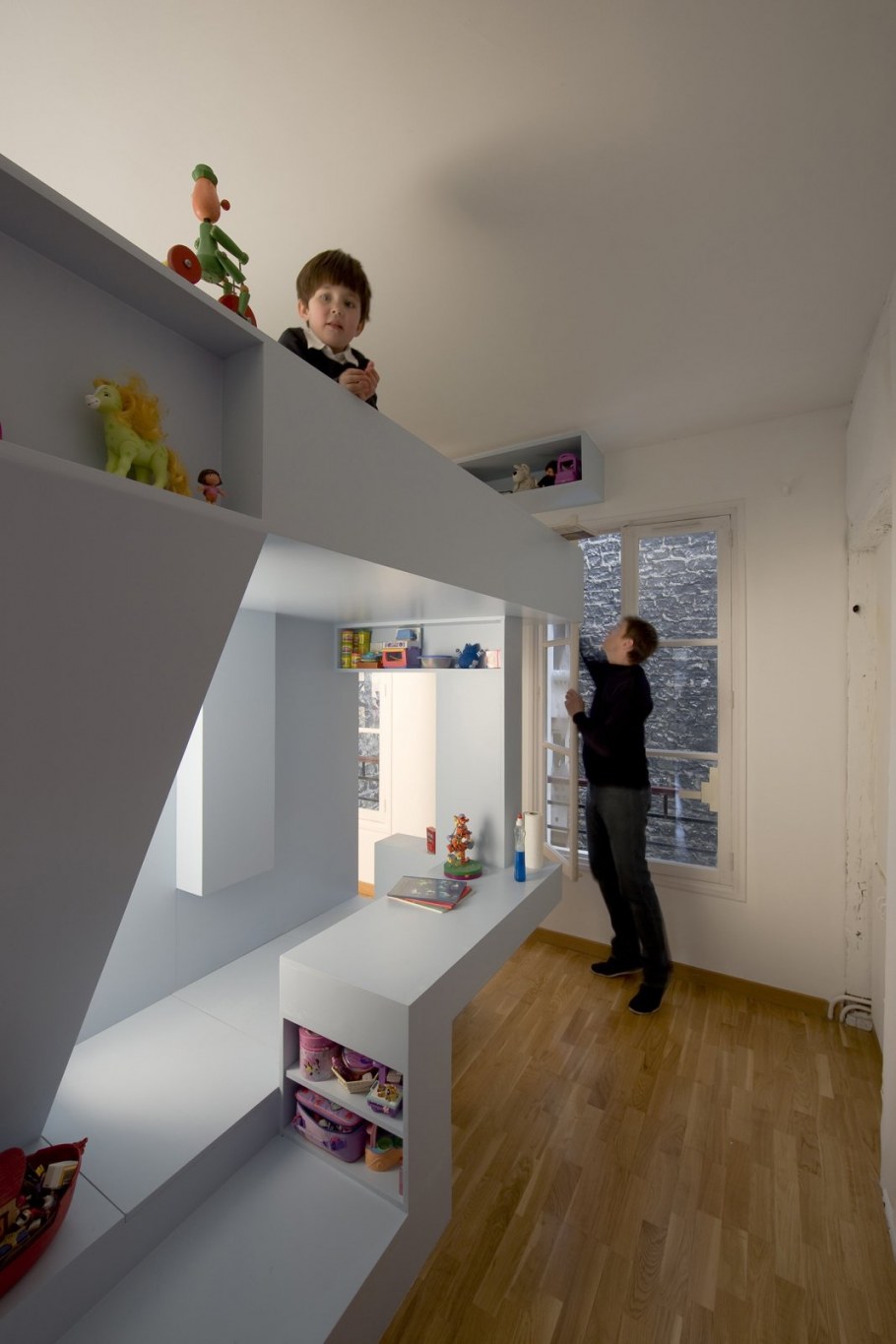 Детские комнаты с высокими потолками