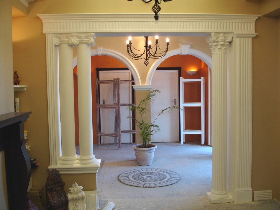 Лепнина Зевс