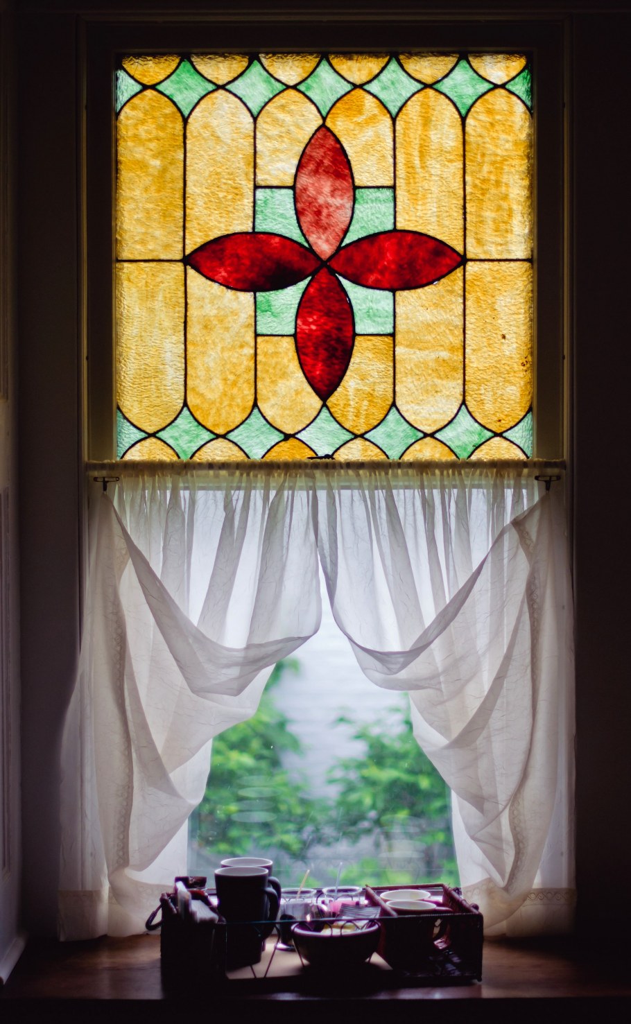 Витражная ниша Тиффани в потолке