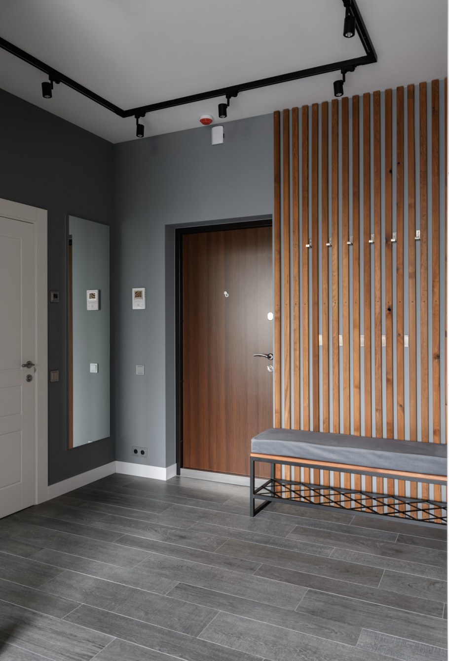 Плинтус на декоративный кирпич