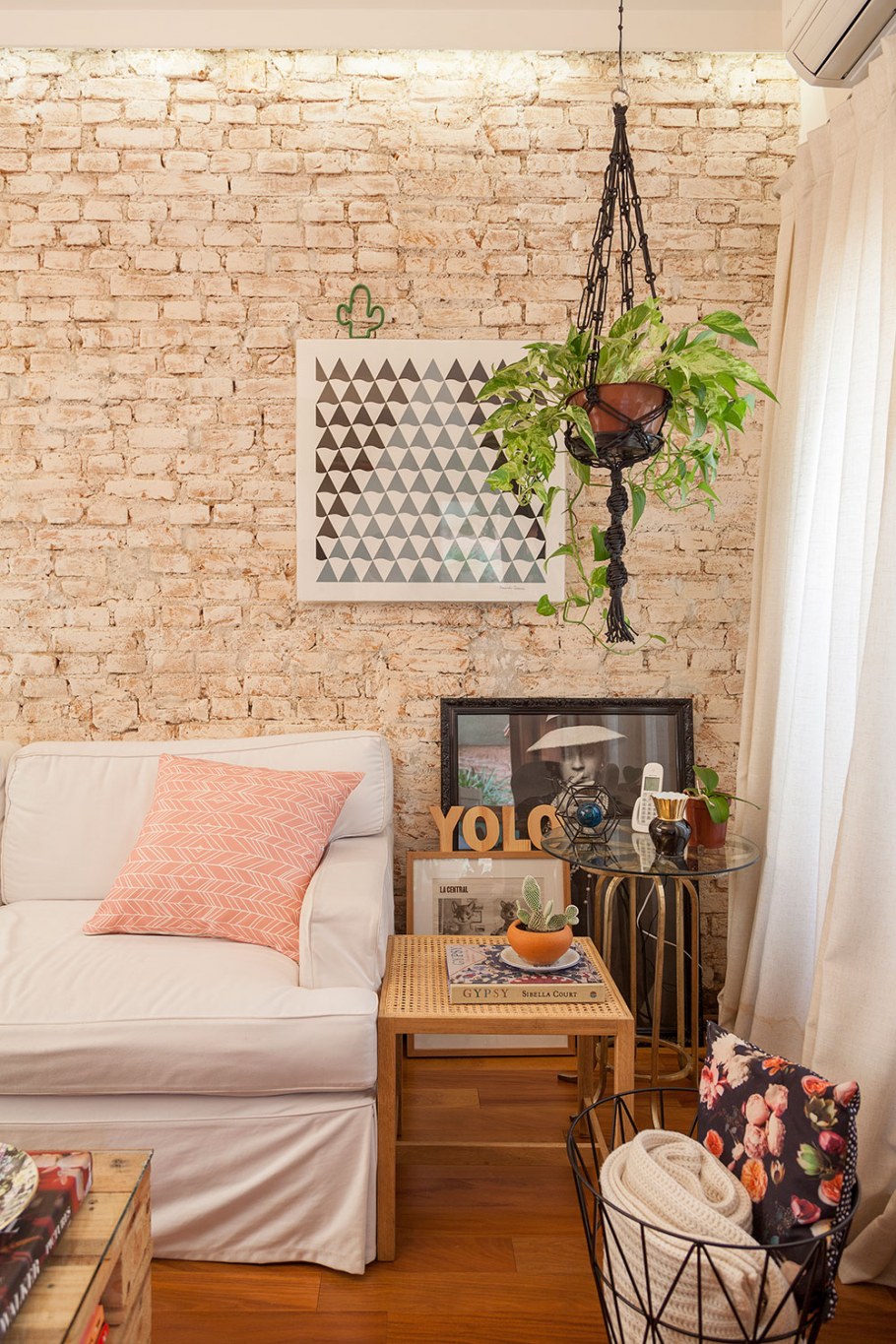 Кирпичный декор в интерьере