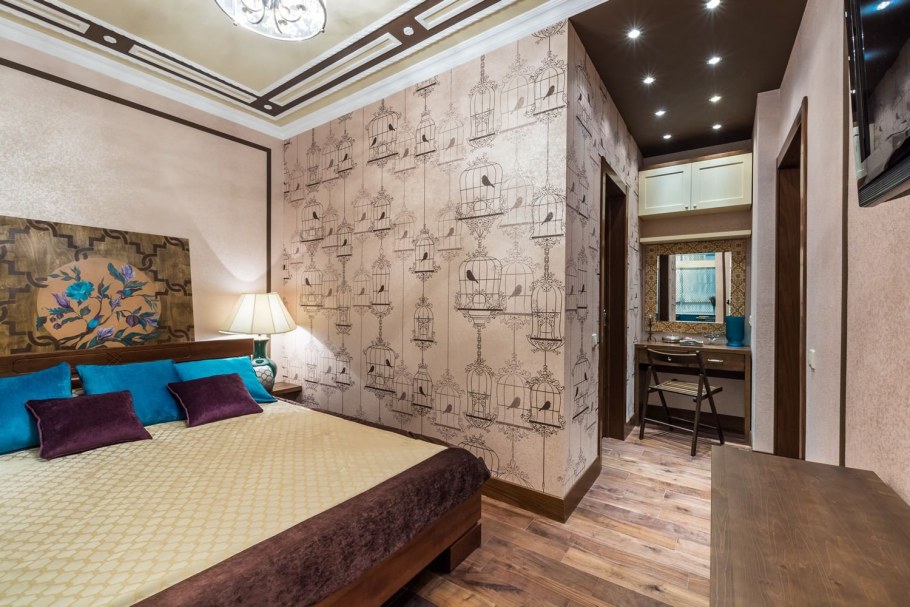 Спальня в современном стиле с гардеробной