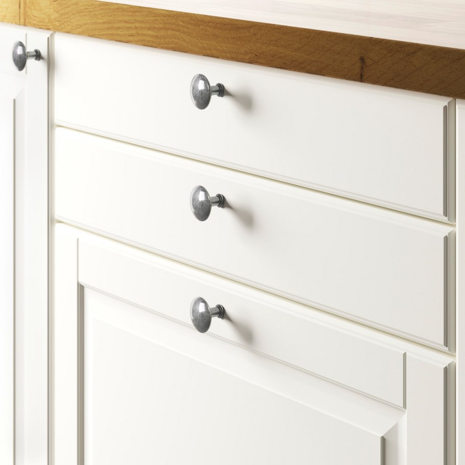 Кухонный гарнитур с разными ручками