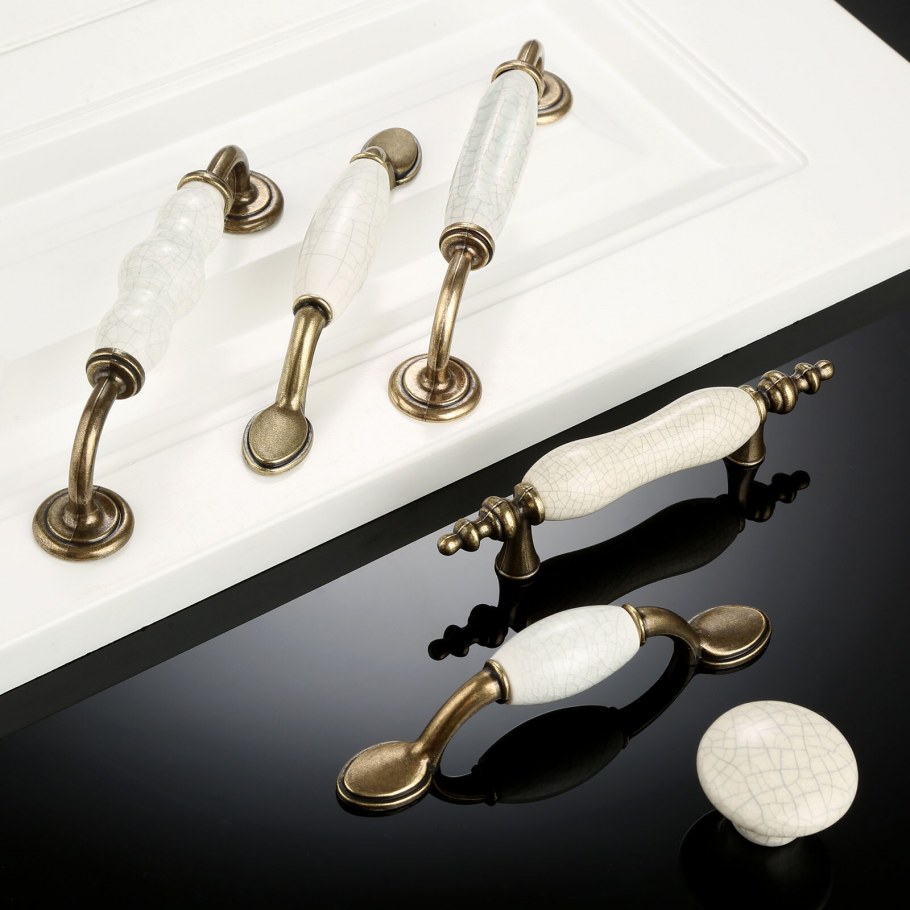 Современные кухни с ручками