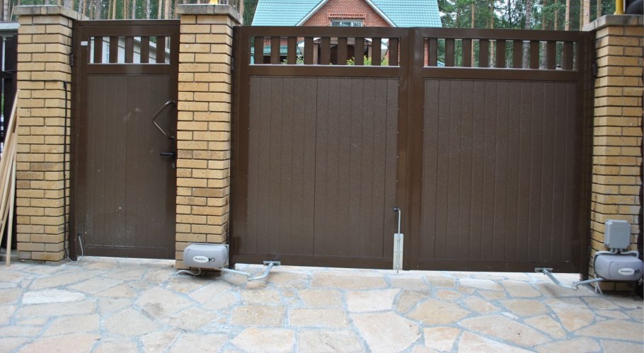Ворота для коттеджа