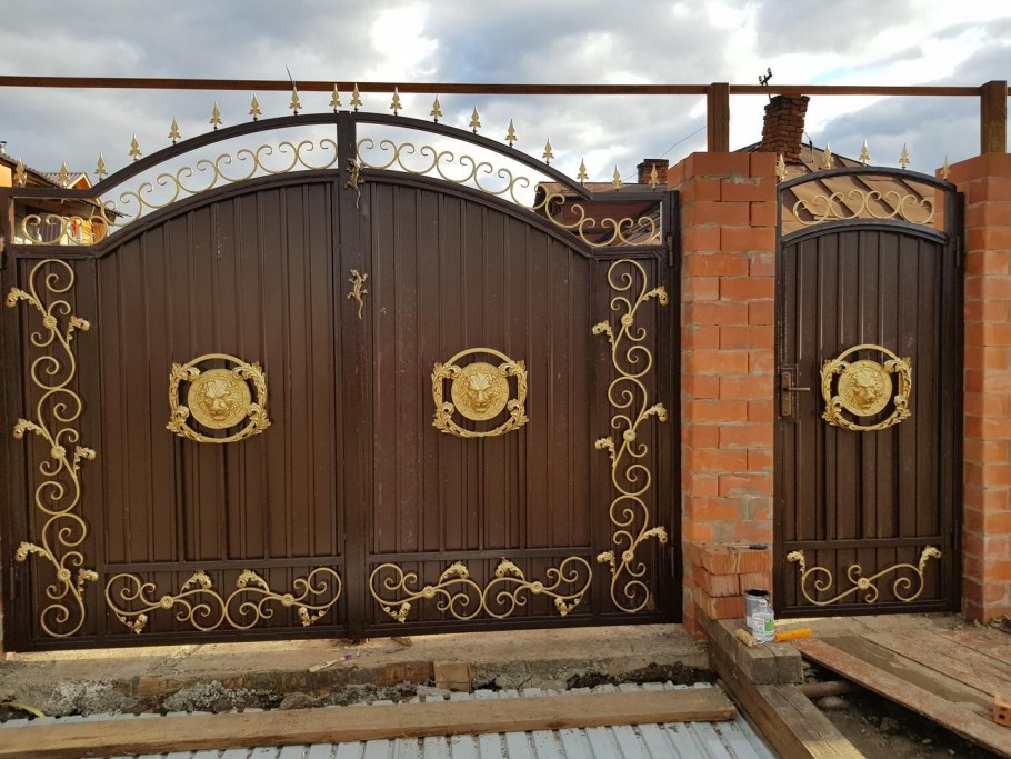 Автоматические распашные ворота DOORHAN