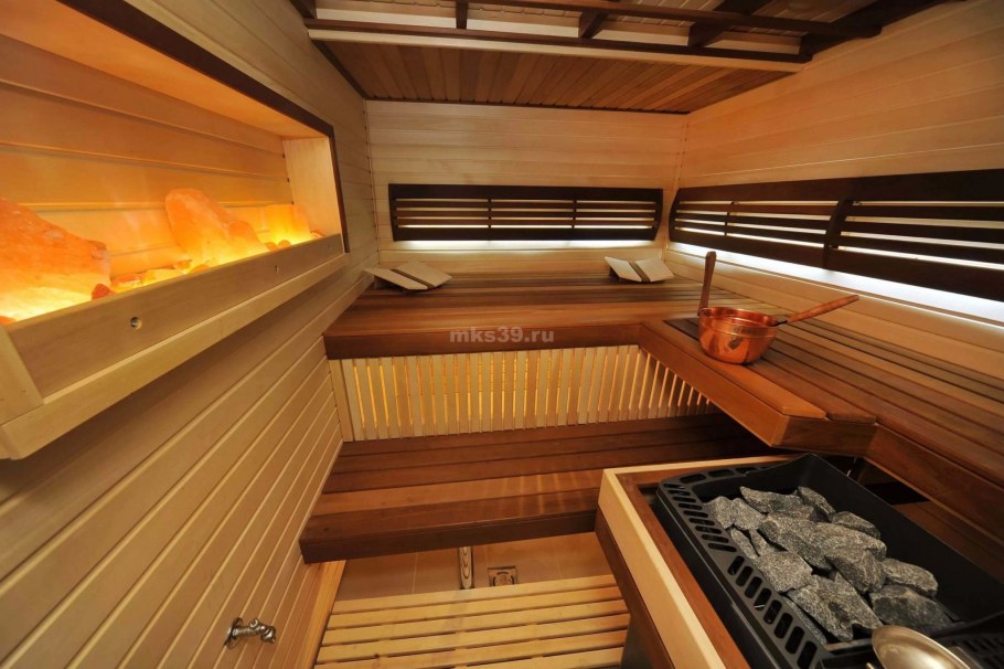 Сауна со стеклянными стенками