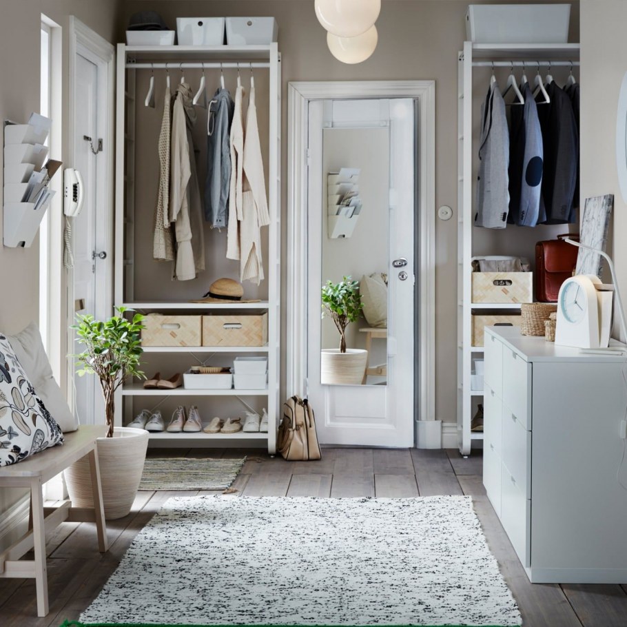 Квартиротека от икеа прихожая