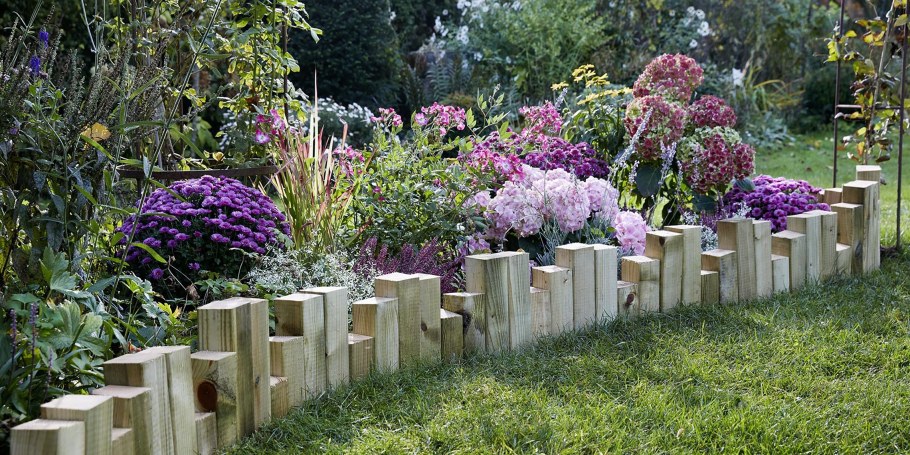 Забор для клумбы из брусков