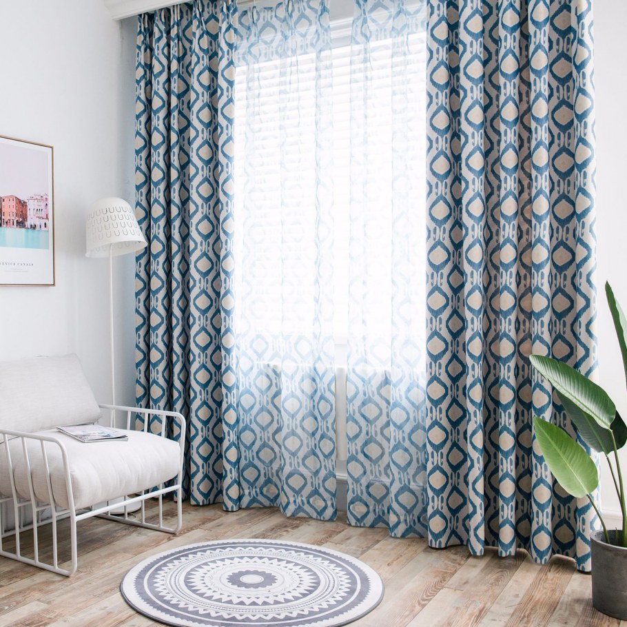 Шторы с геометрическим орнаментом