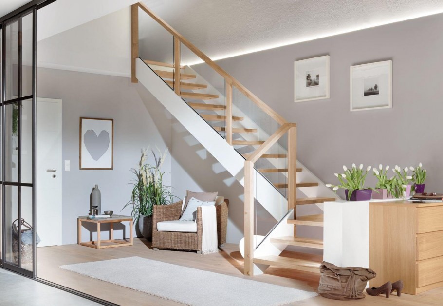 Лестница деревянная на второй этаж 180