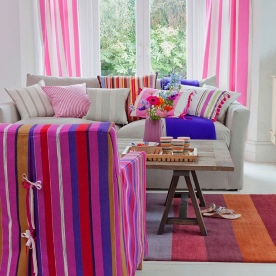 Гостиная в розовую полоску