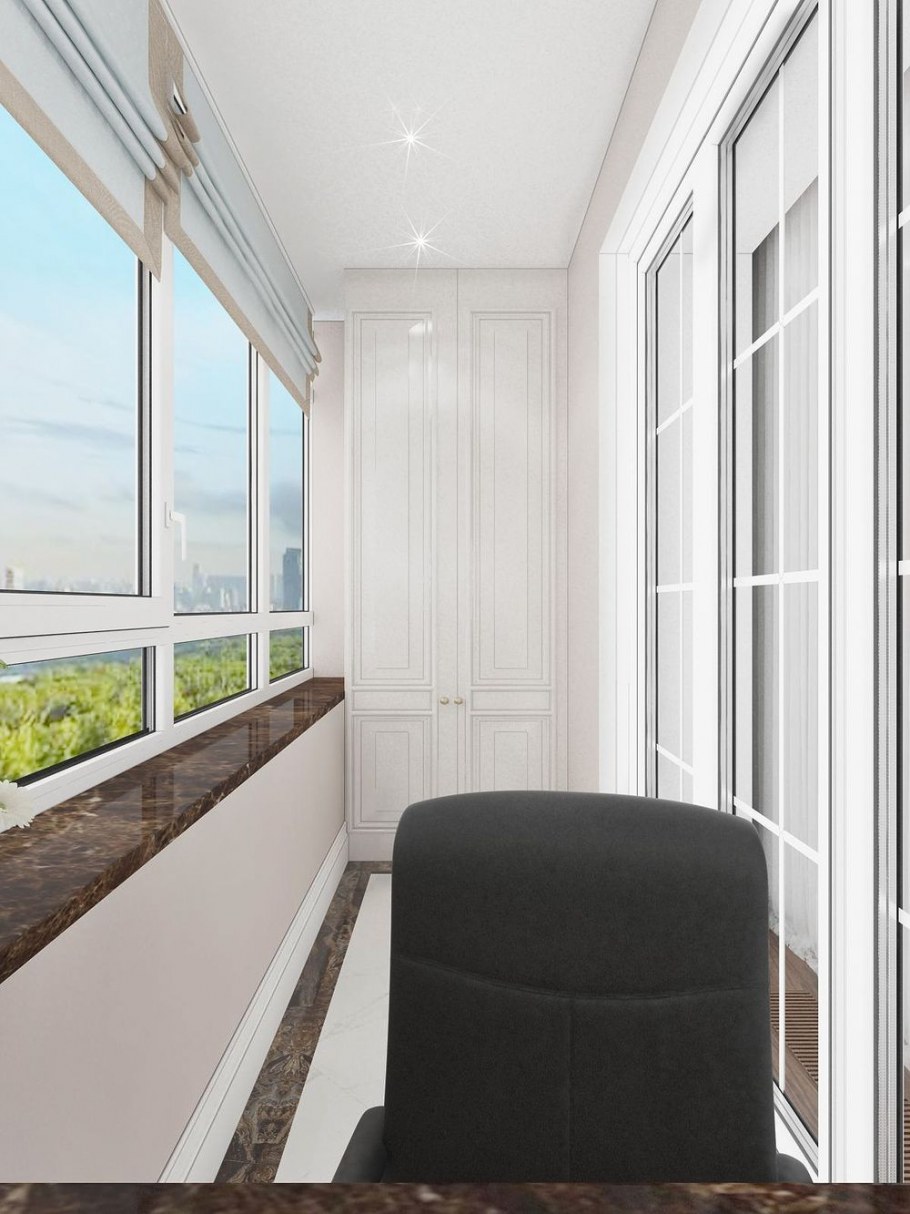 Красивый узкий балкон