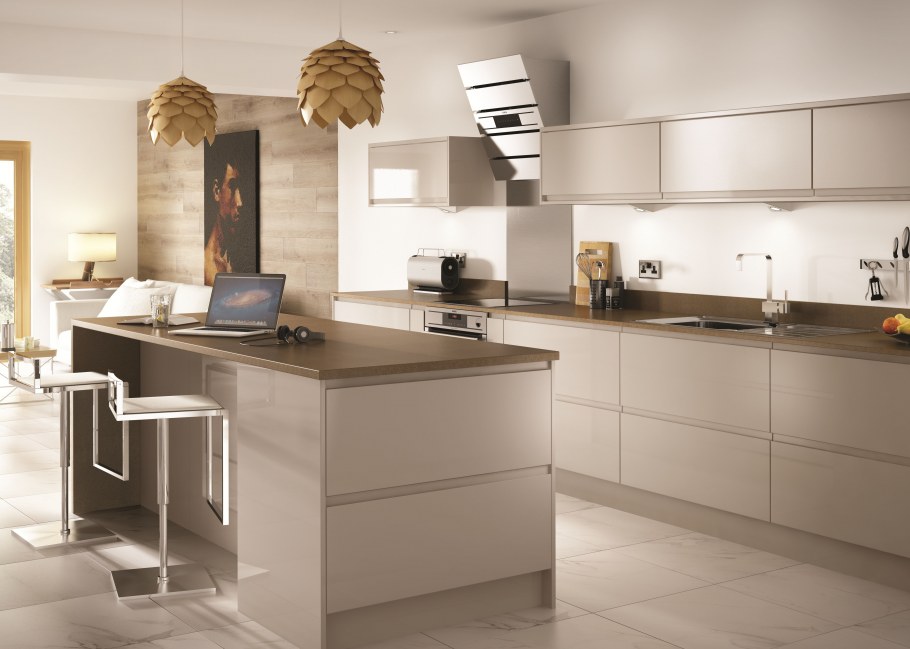 Современная кухня в цвете кашемир