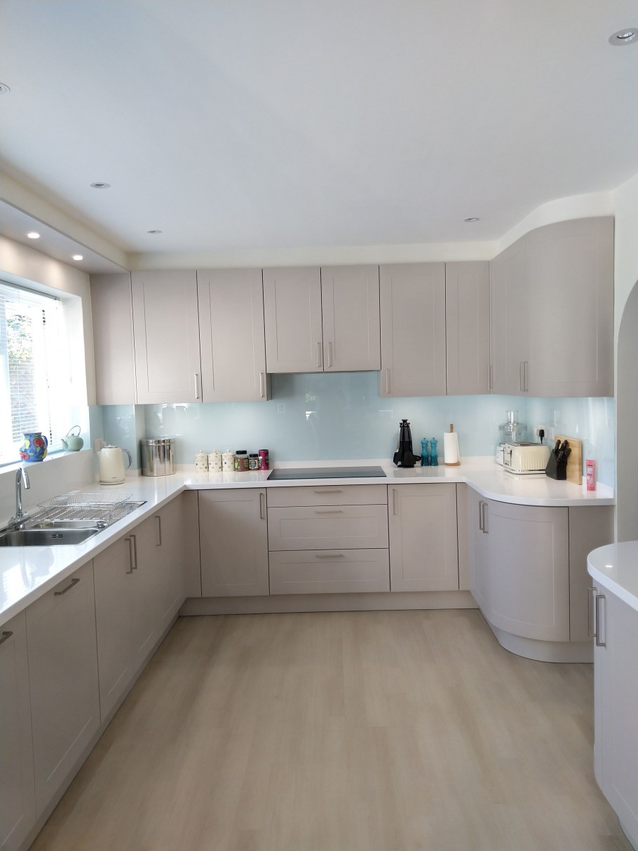 Кухня цвета кашемир