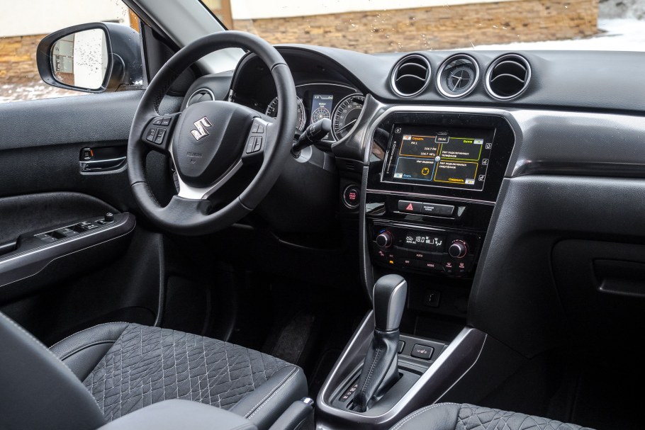Suzuki Grand Vitara 2021 салон