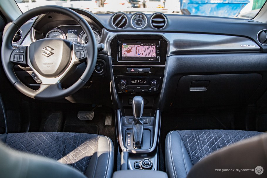 Сузуки Витара 2015 салон