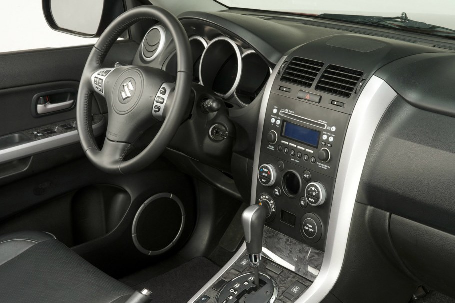 Сузуки Гранд Витара 2017 салон