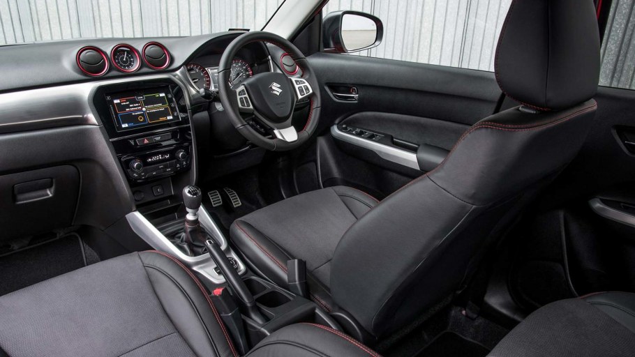 Suzuki Vitara 2021 интерьер