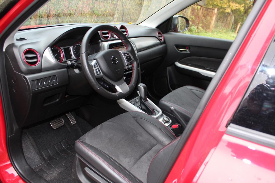 Сузуки Гранд Витара 2012 салон