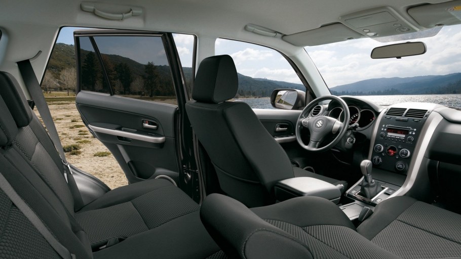 Suzuki Grand Vitara 2017 салон