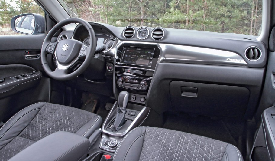 Suzuki Grand Vitara 2011 салон