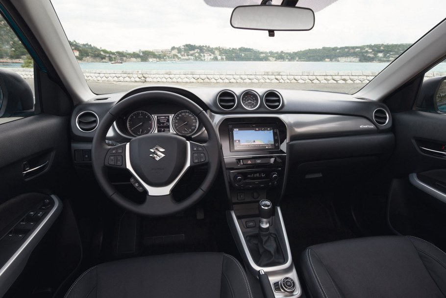 Suzuki Vitara 2019 интерьер
