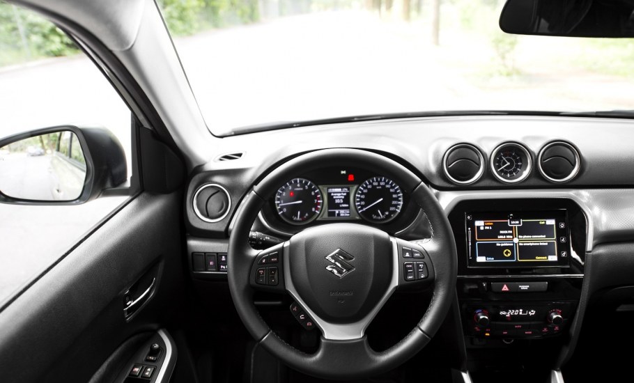 Suzuki Grand Vitara 2011 салон