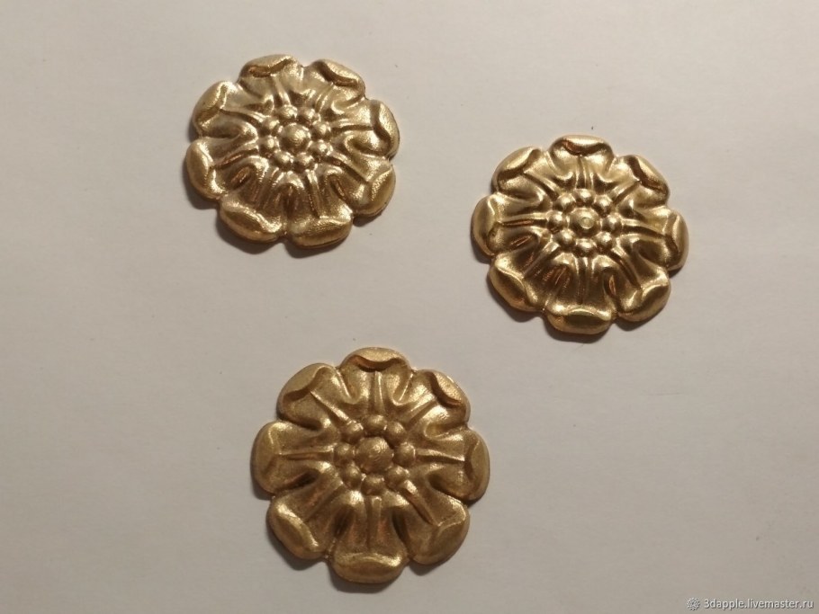 Мебельная бронзовая накладка