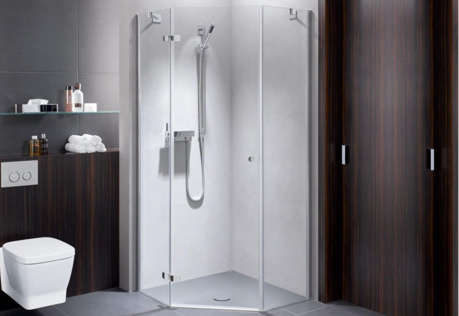 Пятиугольная кабина Kermi