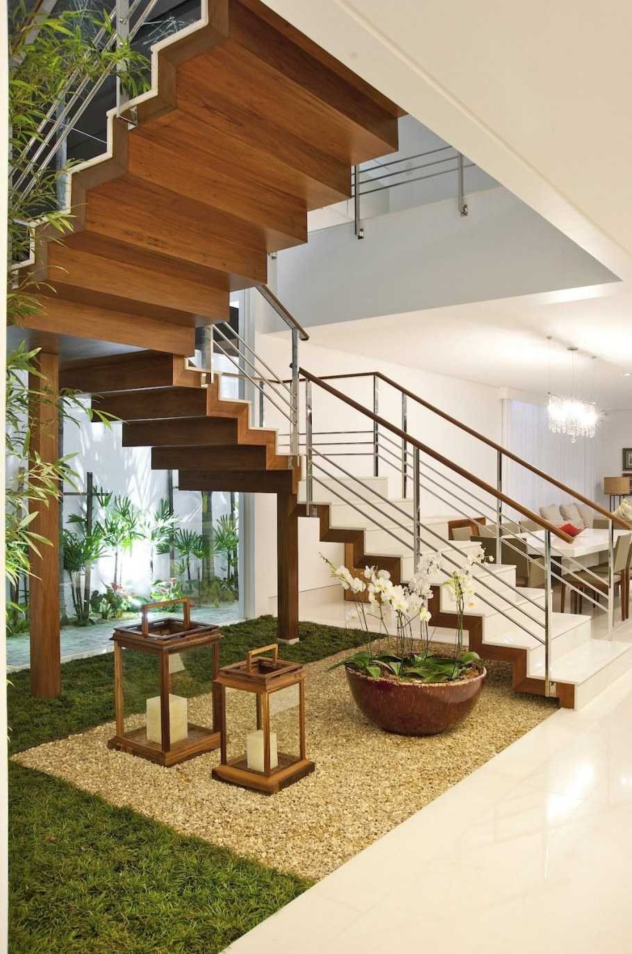 Лестница в коттедже