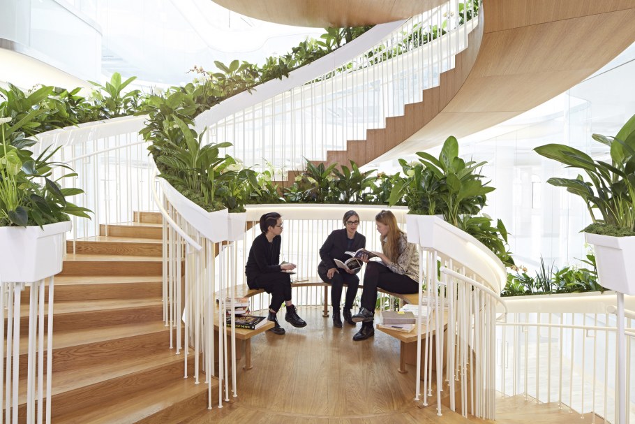 Лестницы в общественных зданиях