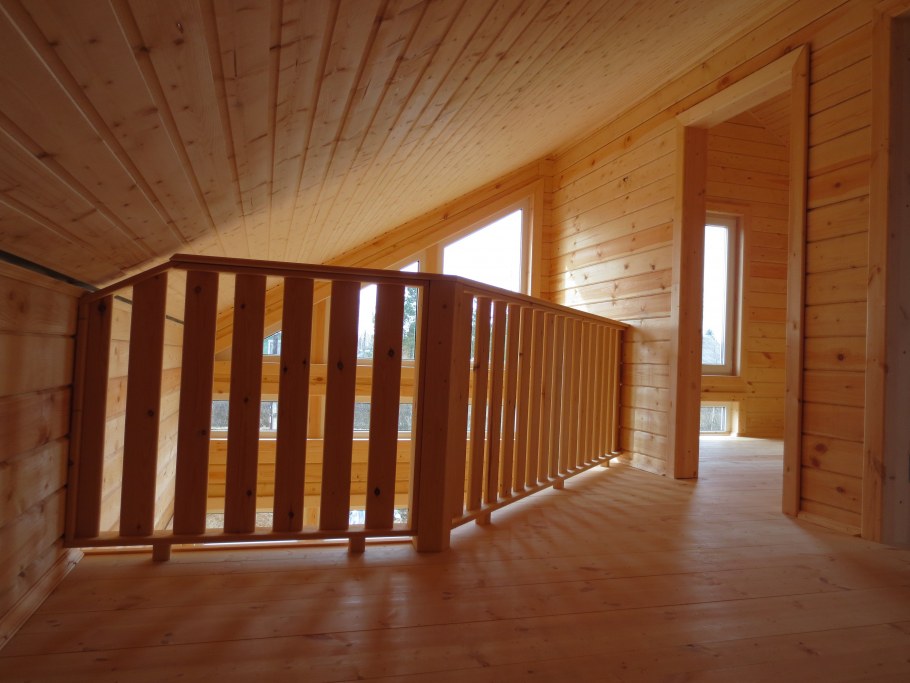 Отделка стен мансарды