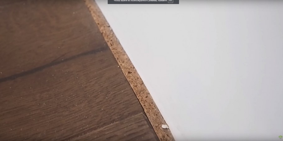 Пробковый компенсатор плинтус