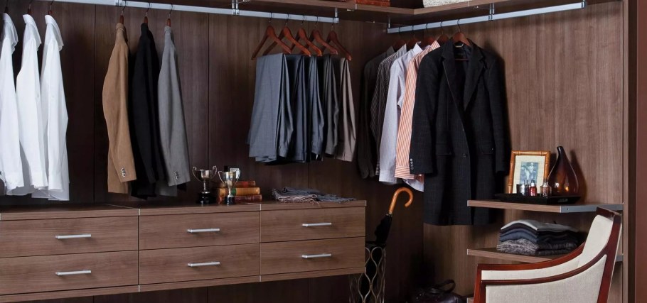 Гардеробная для верхней одежды и обуви в кладовке