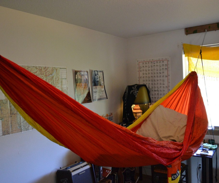 Гамак на потолок в квартире