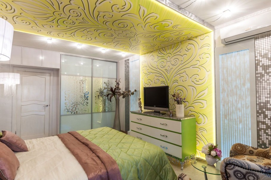 Варианты отделки потолка в квартире своими руками зеркалами