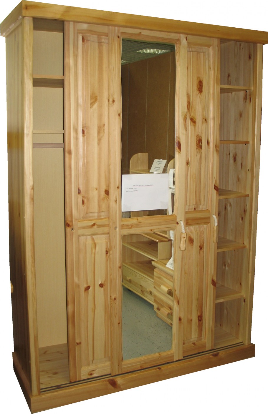 Шкаф из дерева