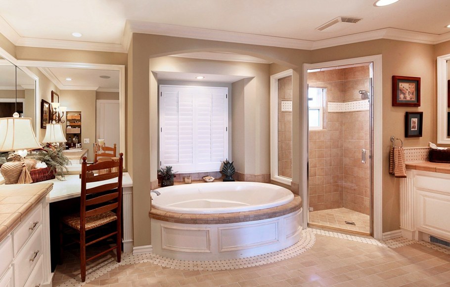 Ванная комната с джакузи