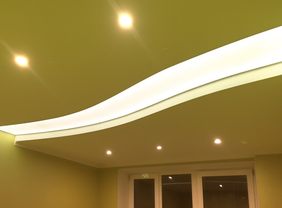 Современный торговый центр интерьер симметрия