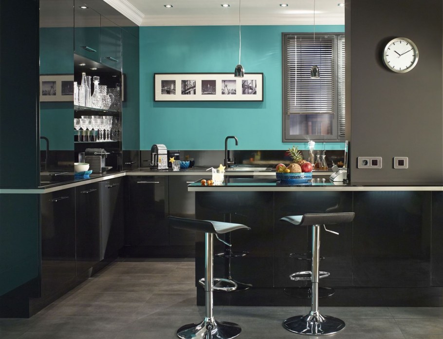 Кухня в черно бирюзовом цвете
