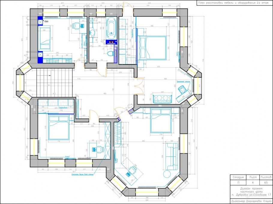 Планировка дома с холлом