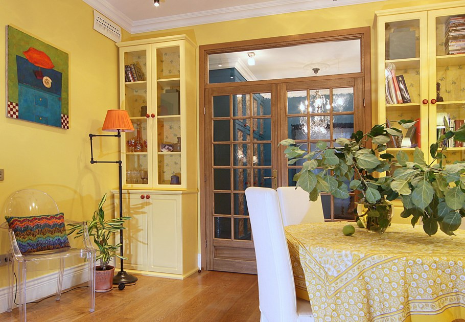 Интерьер в медовых тонах