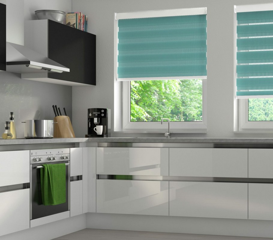 Рулонные шторы на кухню
