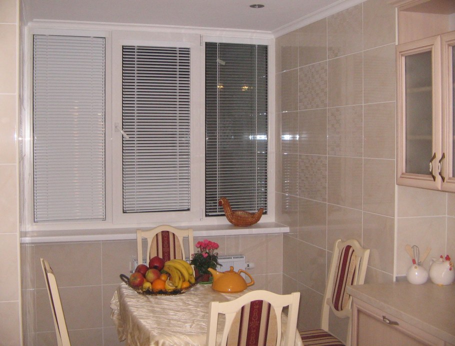 Жалюзи на кухню горизонтальные