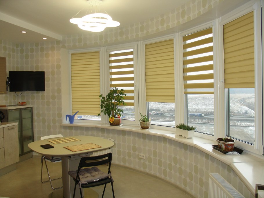 Рулонные шторы на кухню день ночь