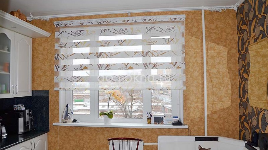 Рулонные шторы на кухонное окно